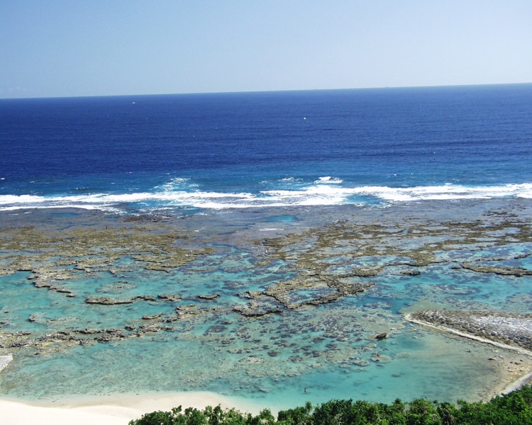 玻名城（ﾊﾅｼﾛ）の郷ビーチ　－沖縄旅行のための海の写真集