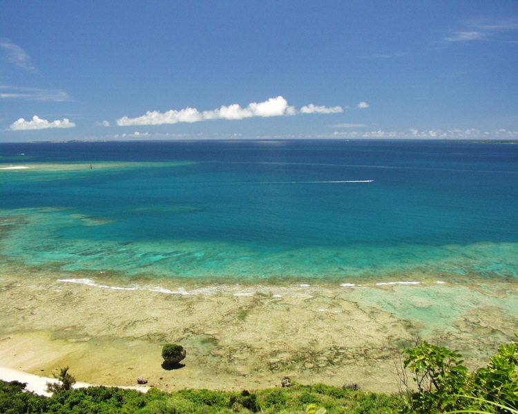 知念岬－沖縄旅行のための海の写真集