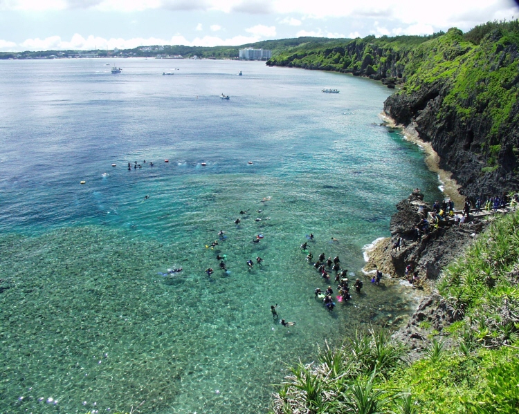 真栄田岬－沖縄旅行のための海の写真集